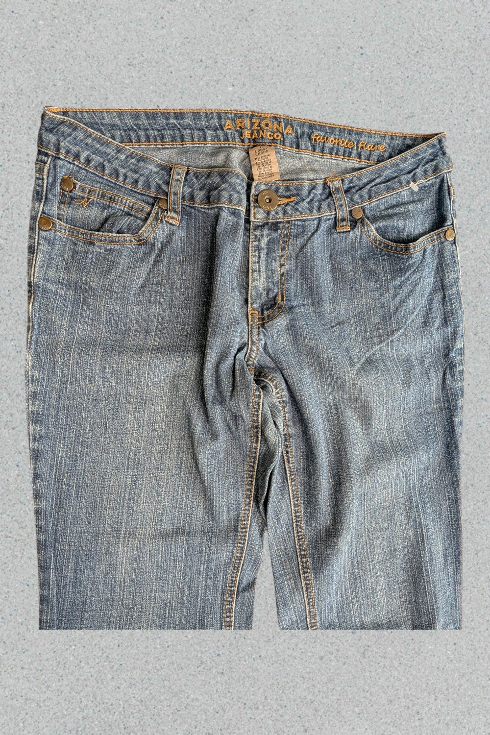 Vintage Bootcut Jeans Y2K Style - perfekt für den Retro-Look