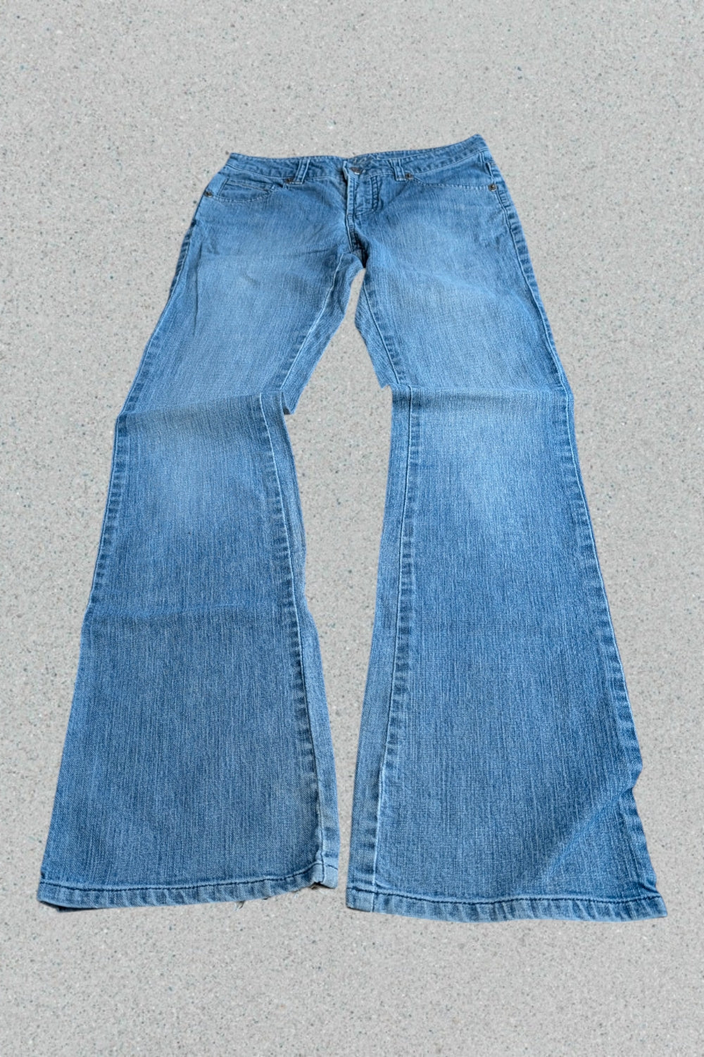 Hellblaue Bootcut-Jeans • Y2K Vintage Style • Denim Schlagjeans