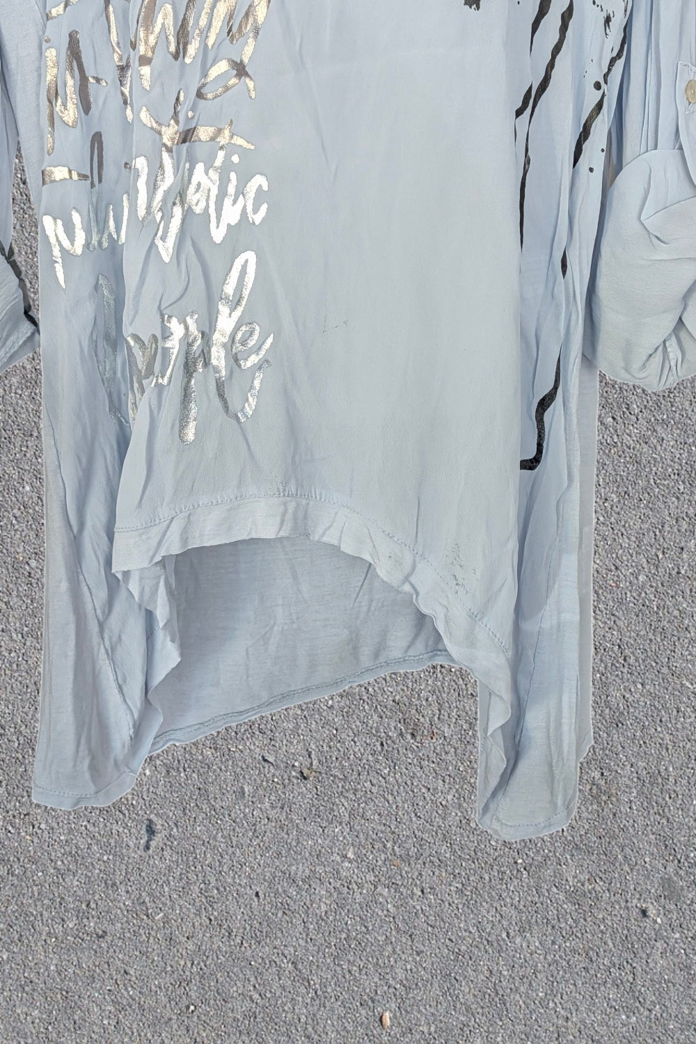 Edle Bluse – Made in Italy – NEU – Hellblau/Schwarz
